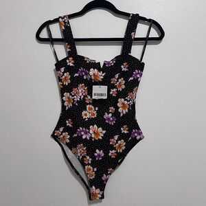 🌸 NWT size S Forever 21 bodysuit